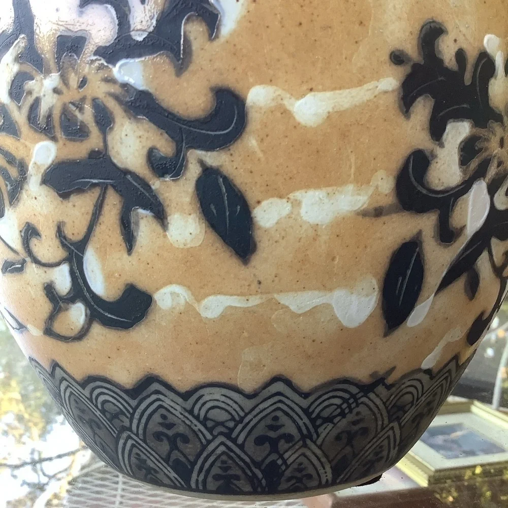 Vintage Black Tan Chinese Hand Painted Chinoiserie Grandmillenial Vase